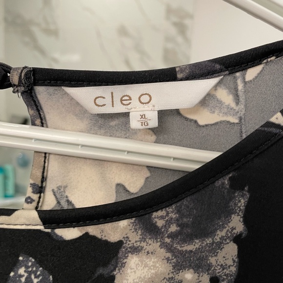 Cleo Floral Top - Picture 3 of 3